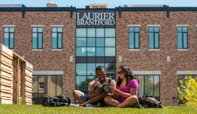 Students on the hill at Laurier Brantford