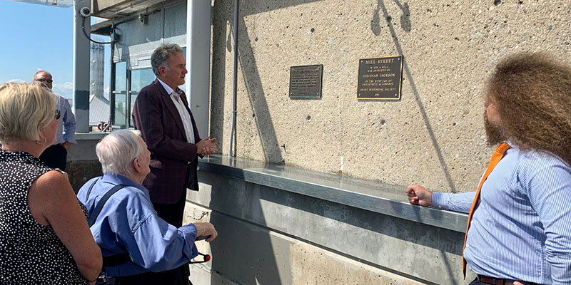 City rededicates walkway to honour former Alderman Art Stanbridge