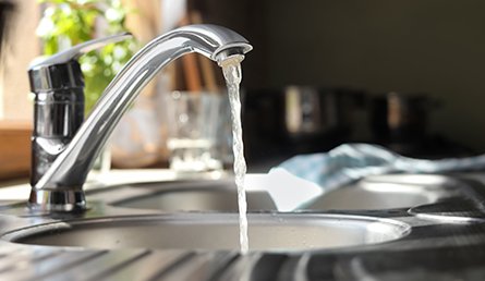 Kitchen faucet running clean water