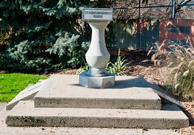 Lorne Park Sundial