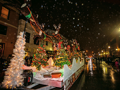 Apply to participate in the parade