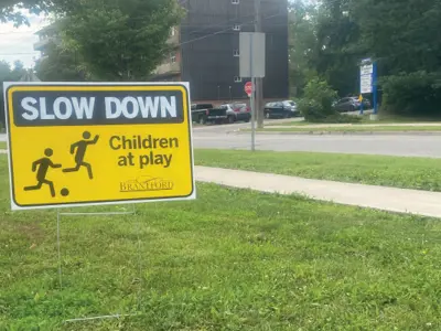 Slow-Down-Signs_800x400.jpg