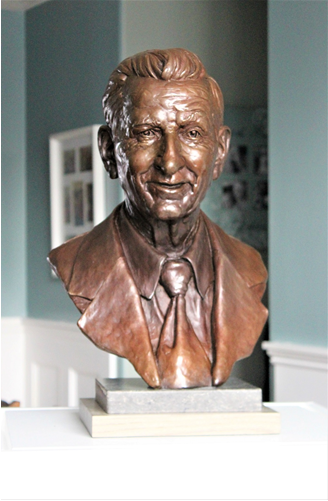 Walter Gretzky Bust, 2022